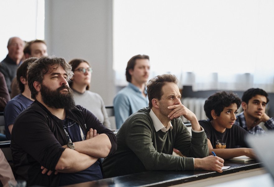 The audience at Nobel Laureate Reinhard Genzel's colloquium. The lecture was part of the Center of Gravity Colloquia at the Niels Bohr Institute.