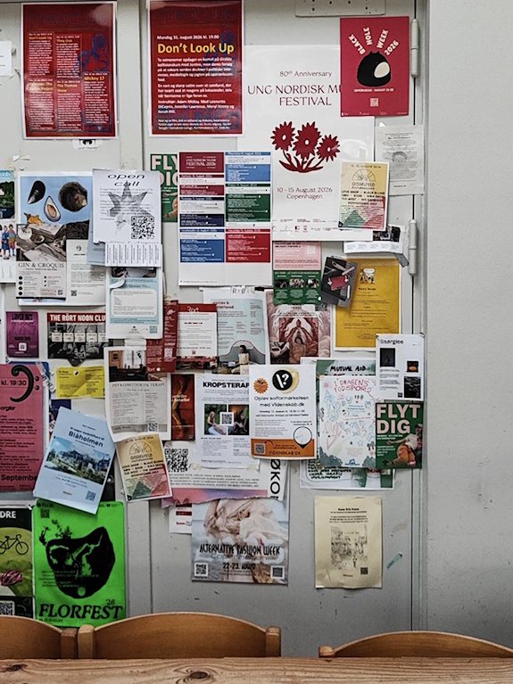Black hole week poster spotted in café in Nordvest