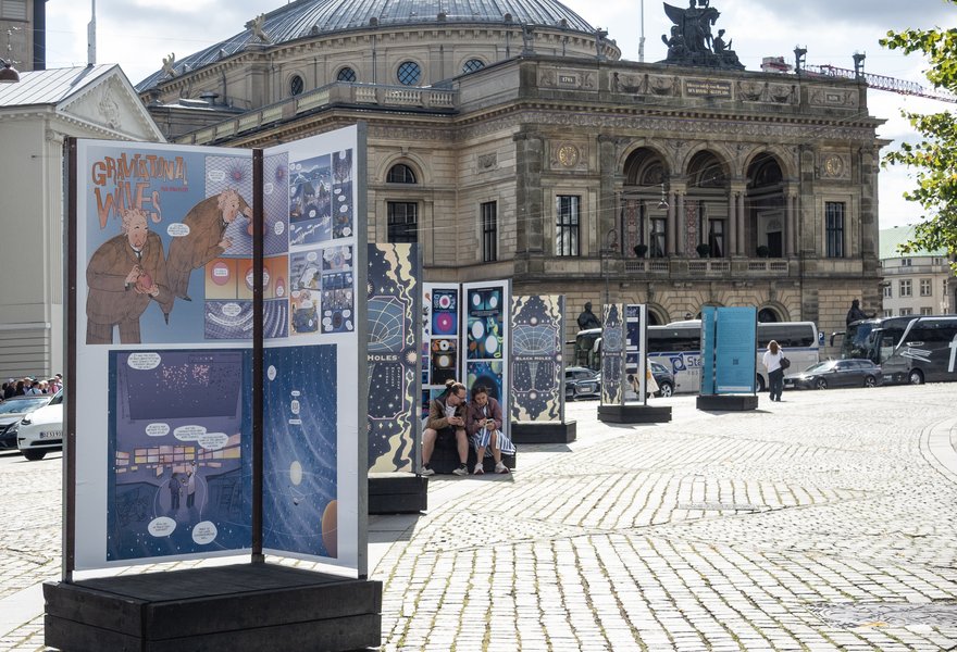 Comics on public display at Kongens Nytorv