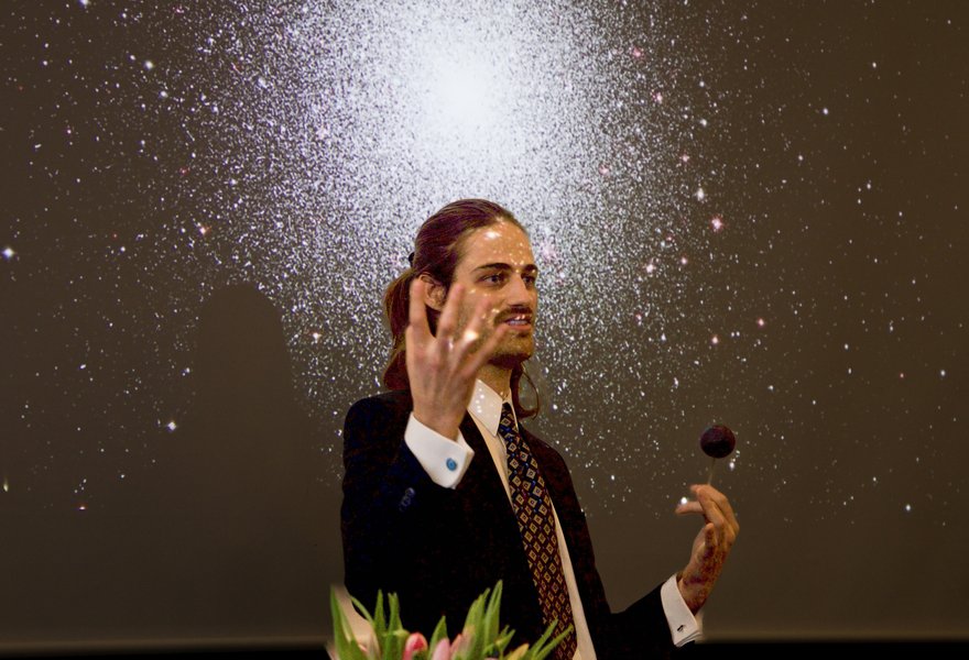 Kai Hendriks defends his PhD thesis in the historic Auditorium A of the Niels Bohr Institute