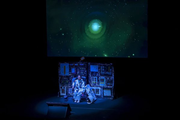 Reenactment of a mission to the center of a black hole